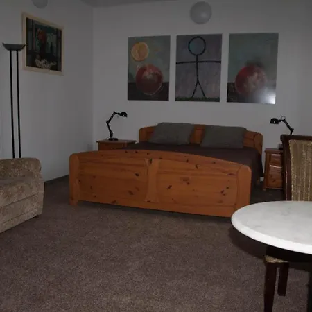 Harom Tarka Macska 3*