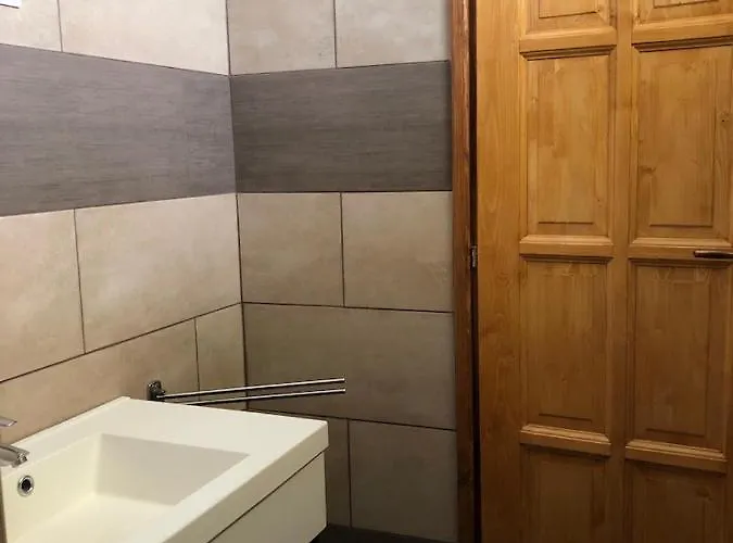 Harom Tarka Macska Guest house